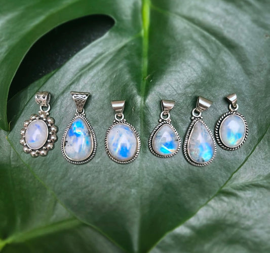 Medium Moonstone Pendants - 950 Silver